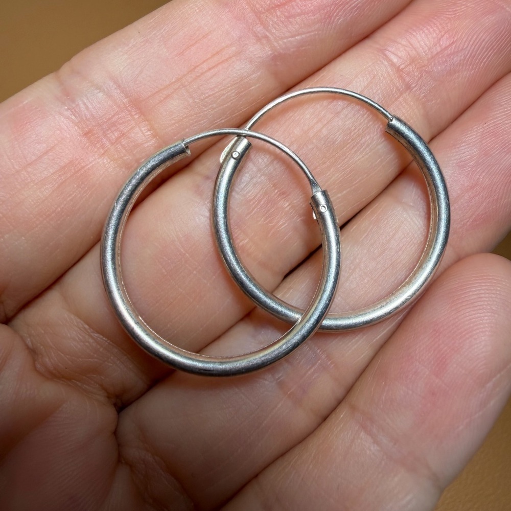 Vintage Silver Toned Hoop Earrings